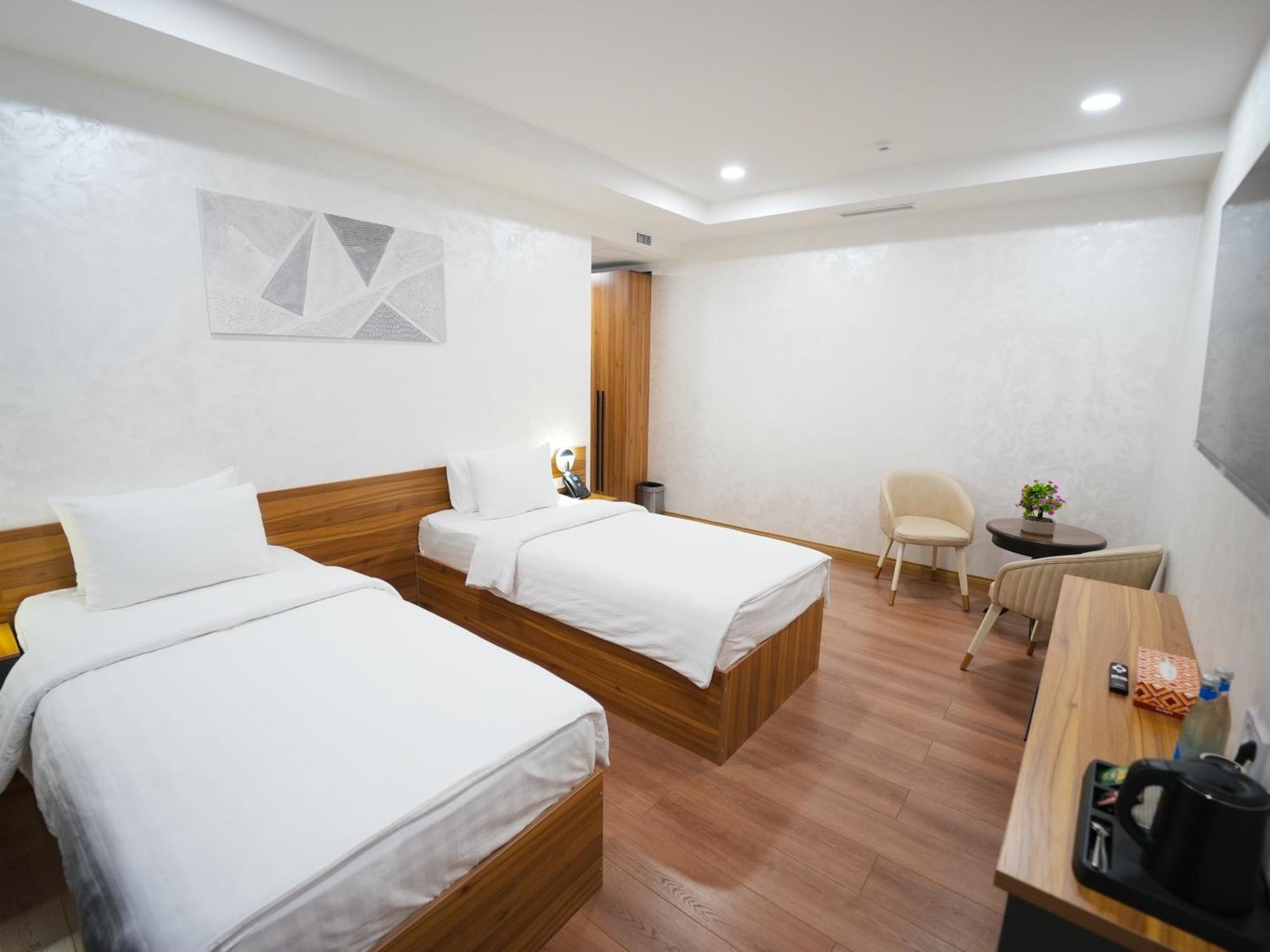 Avant Express Hotel Pool&Spa Ташкент Экстерьер фото